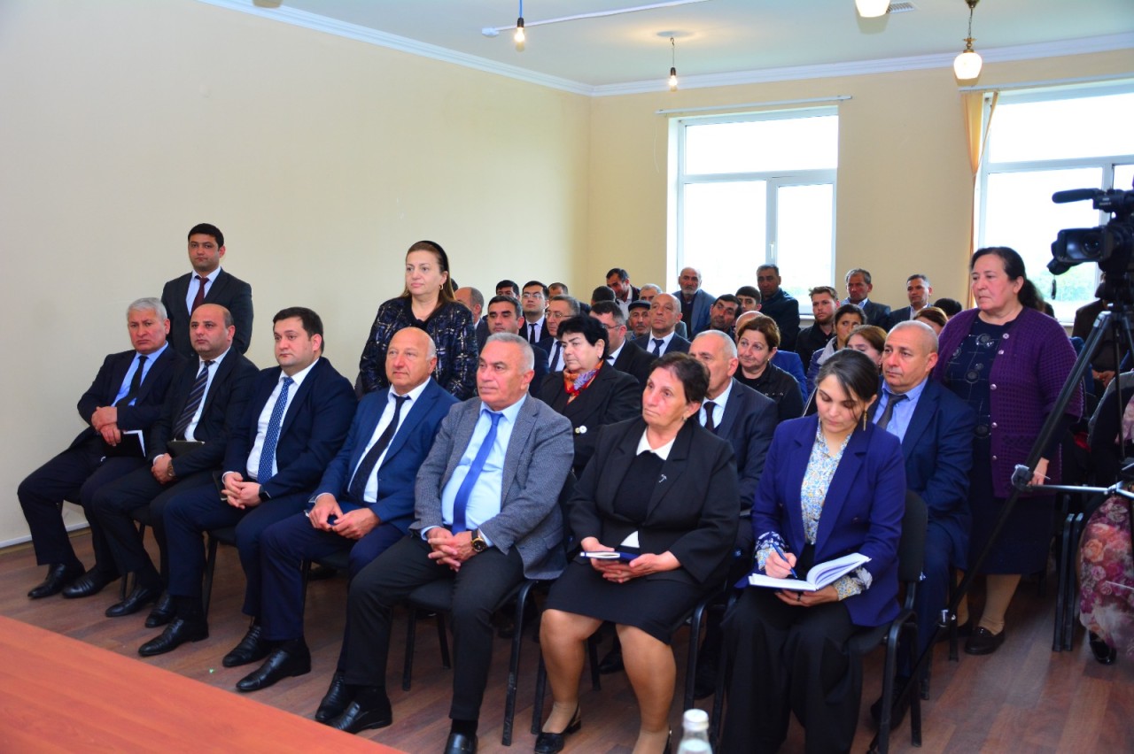 Ağstafanın icra başçısı səyyar qəbul keçirdi - FOTOLAR
